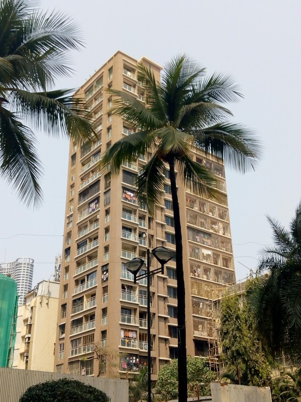 1 BHK Semi Furnished in Neumec Elegance , Lower Parel