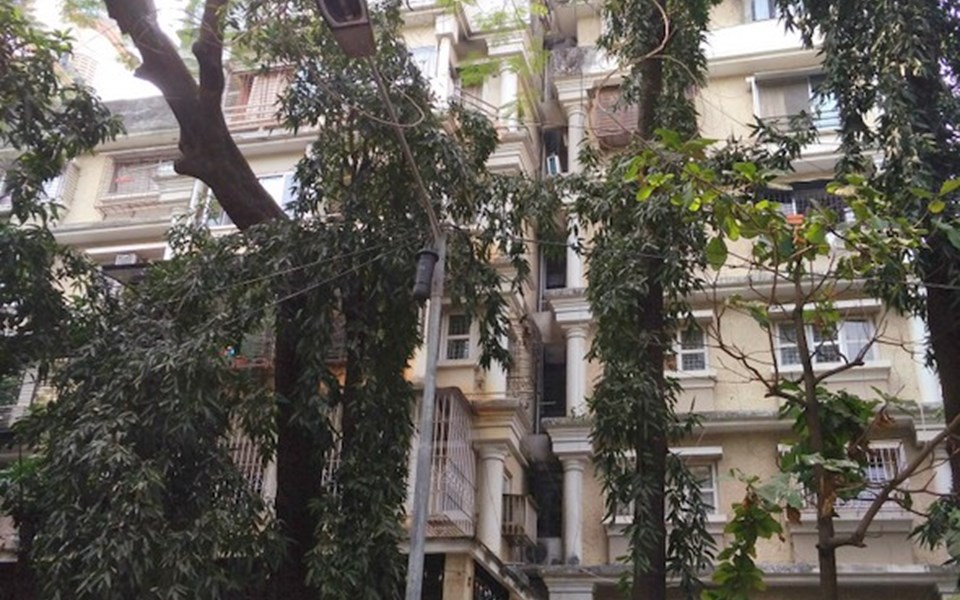Kudrat, Khar West