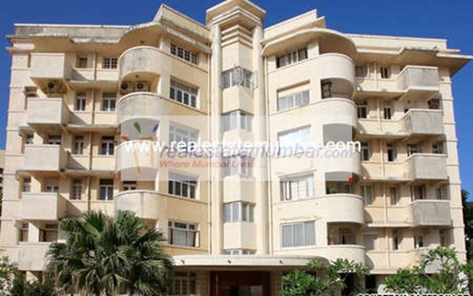 Oceanic, Breach Candy