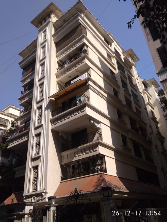 3 BHK Semi Furnished in Shloka , Khar West