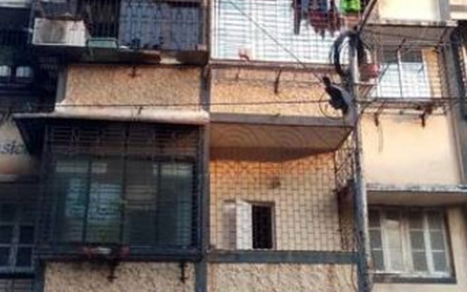 Goghari Mansion, Santacruz West