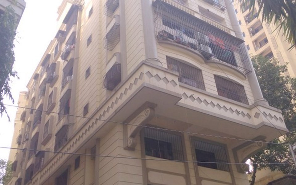 Grace Classic, Khar West