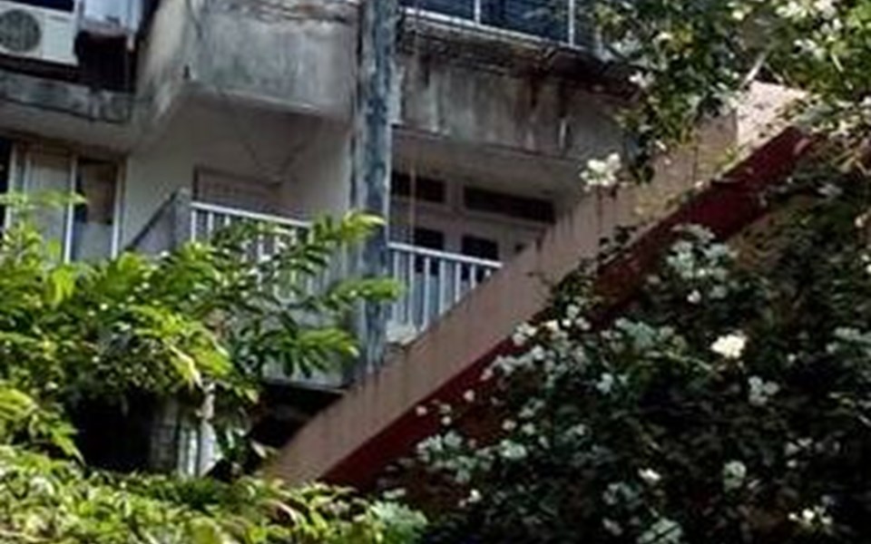 Suvarna Apartment, Santacruz West