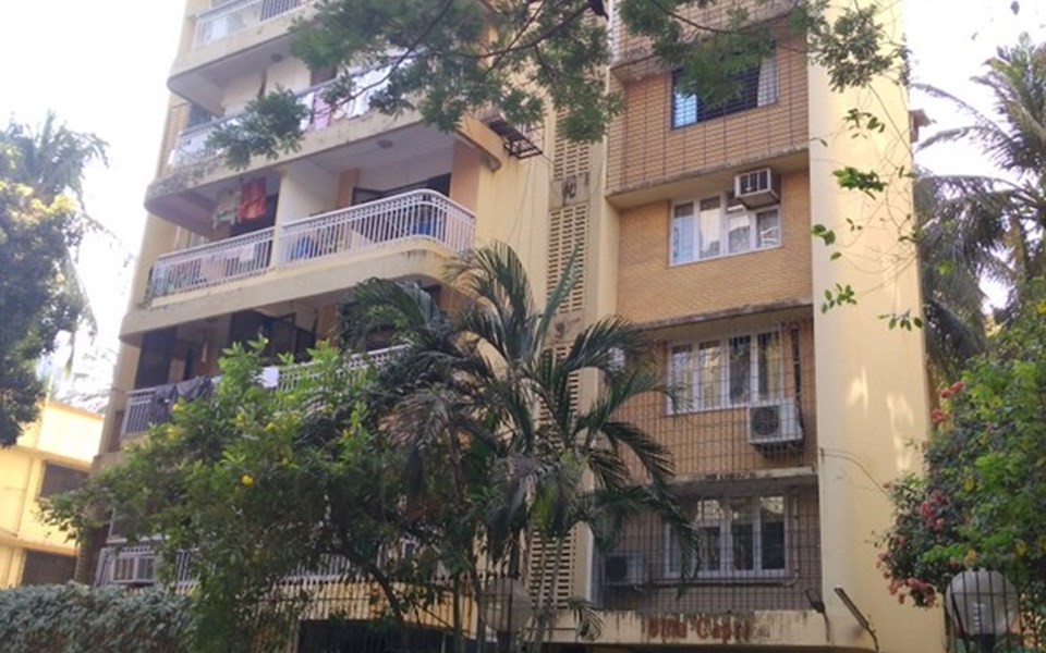 Villa Capri, Santacruz West