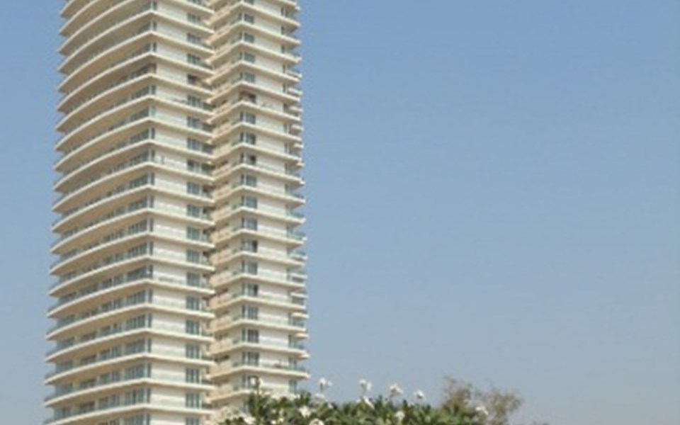 Bombay Springs, Dadar East