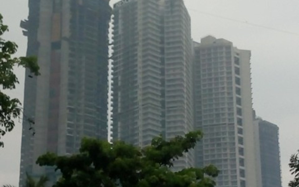 L&T Crescent Bay, Parel