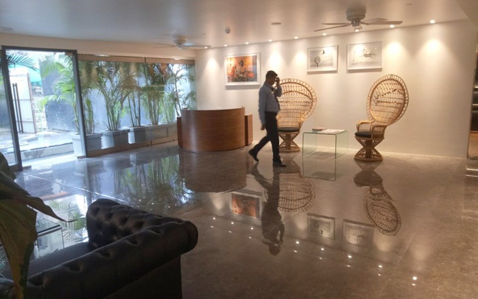 Ahu Area4 - Rustomjee Paramount, Khar West