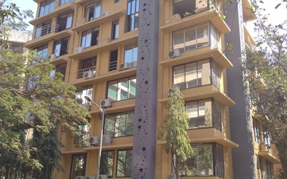 Kripa Fabulous, Khar West