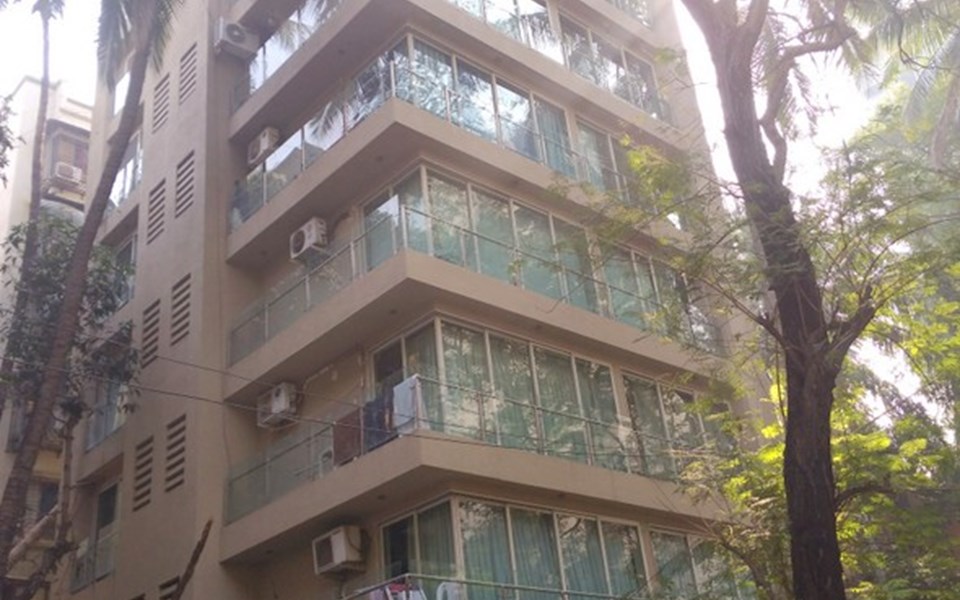 Tanish, Khar West