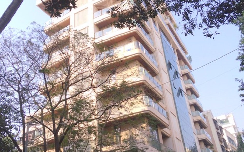 Elegant, Khar West