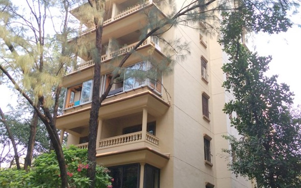 Valentine, Khar West