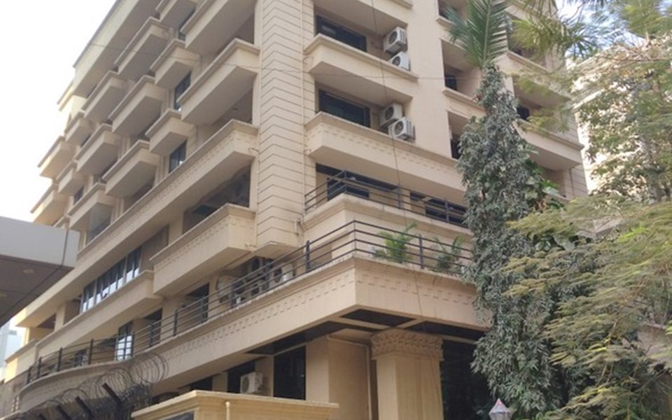 Anand Villa, Santacruz West