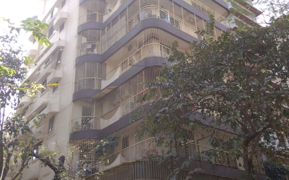 Elron Gardens, Bandra West