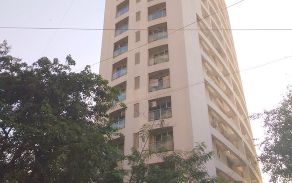 Lilian Height, Khar West