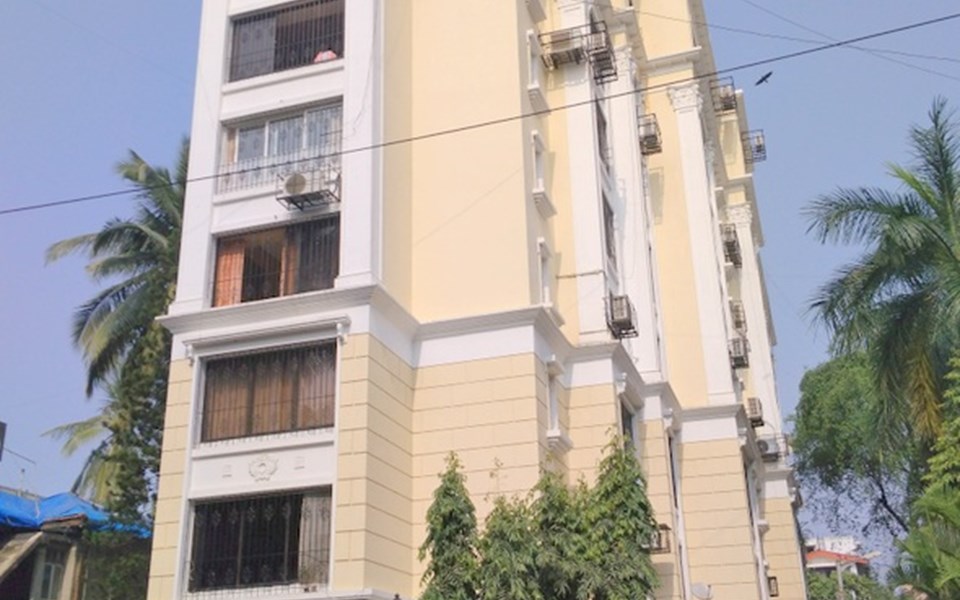 Royal Manor, Bandra West