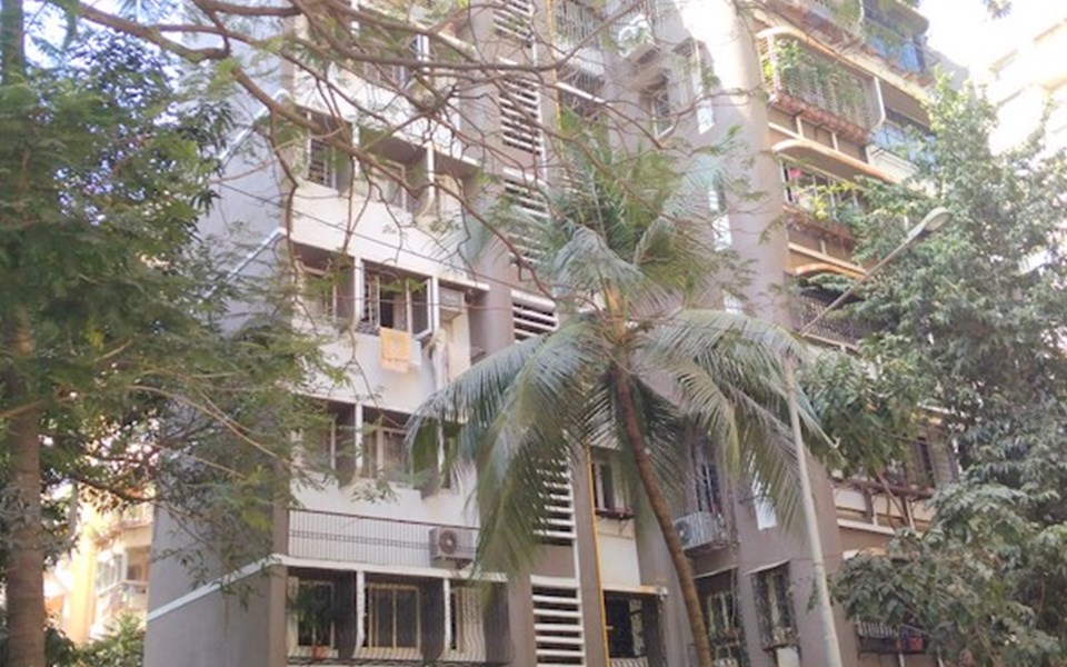 Rosie Apartment, Santacruz West