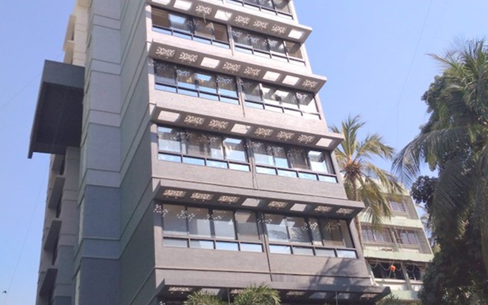 Ira Chhaya, Khar West