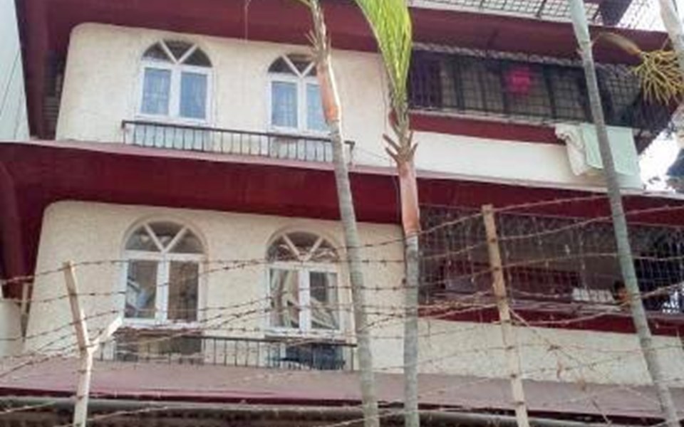 Swan Lake, Khar West