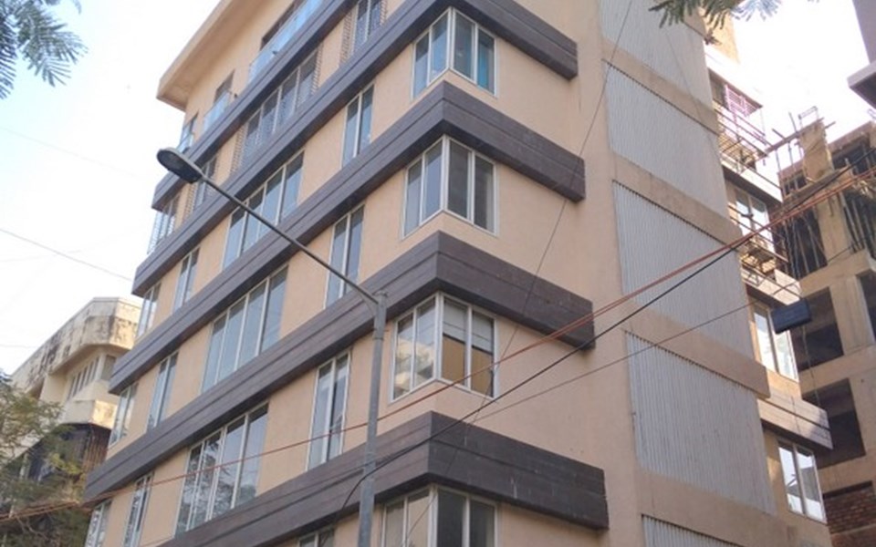 Bhagtani Pearl, Santacruz West