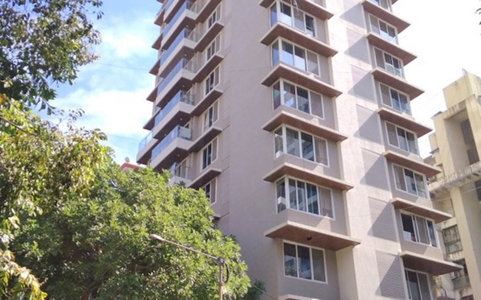 Estrella, Bandra West