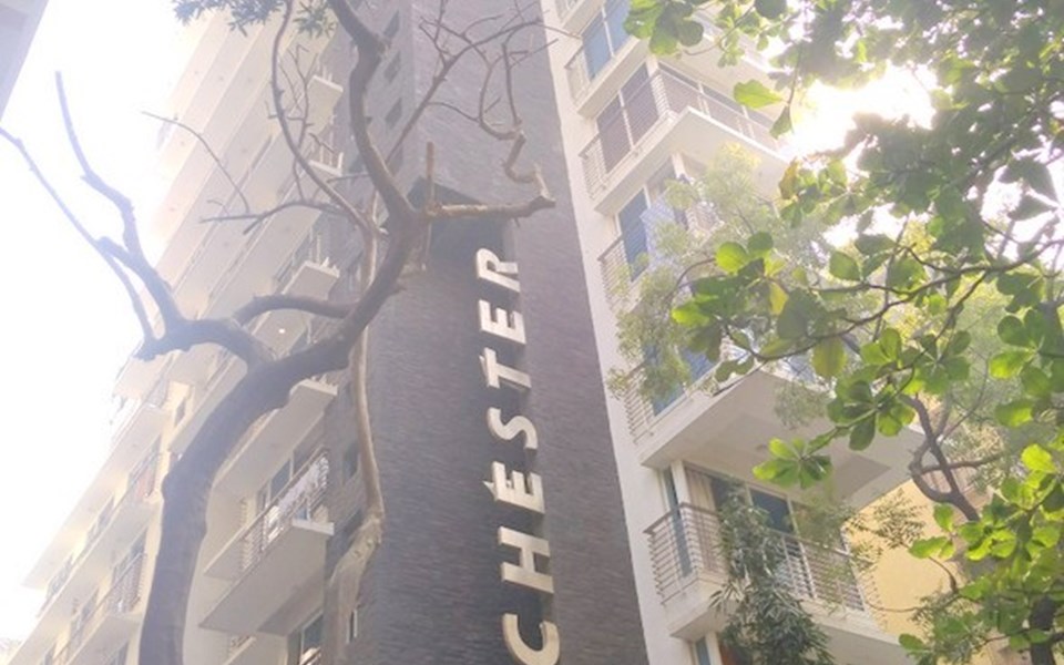 Manchester Heights, Khar West