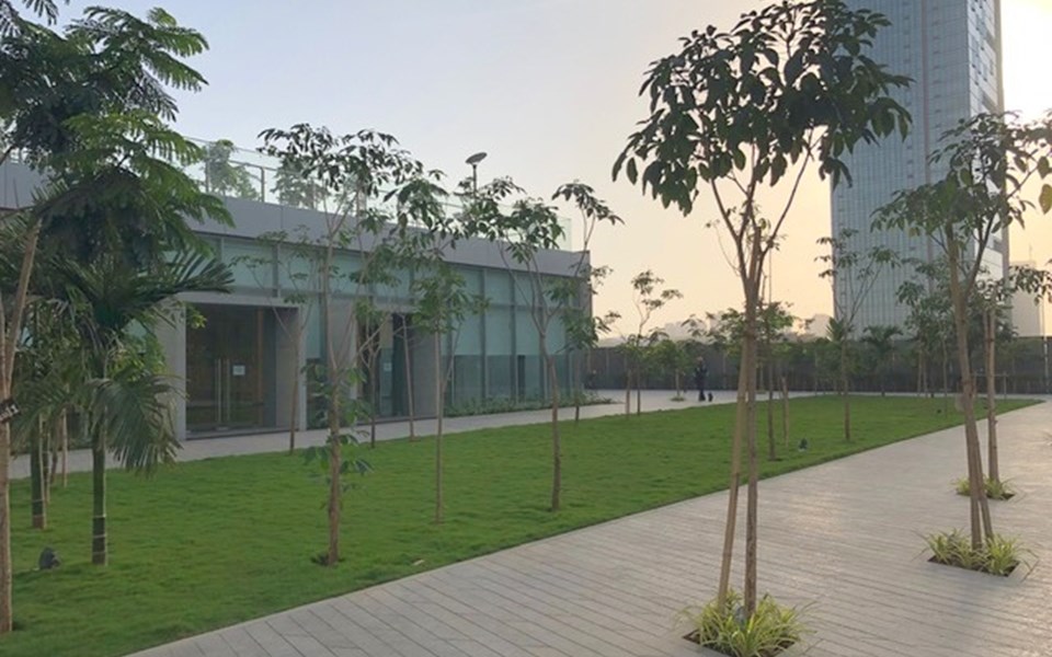 Garden - Oberoi Esquire, Goregaon East