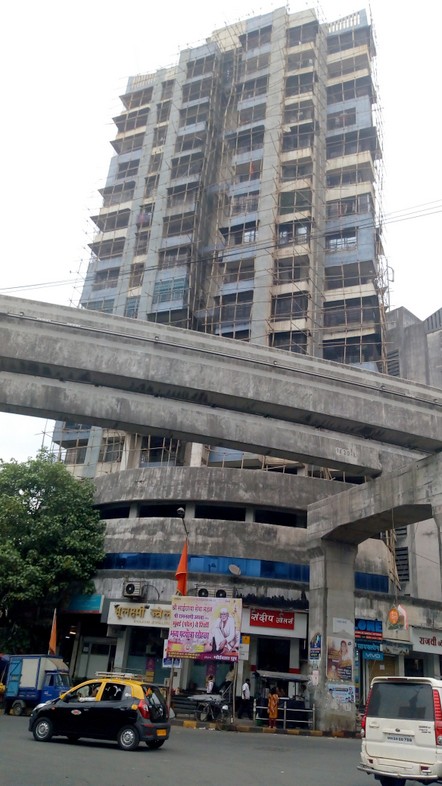 2 BHK Semi Furnished in Rupji Castle , Parel