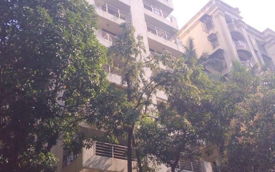 Pacific Enclave, Khar West