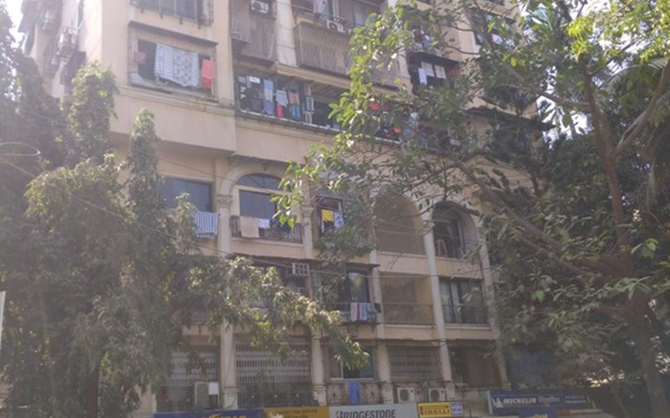 Jolly Apartment, Santacruz West
