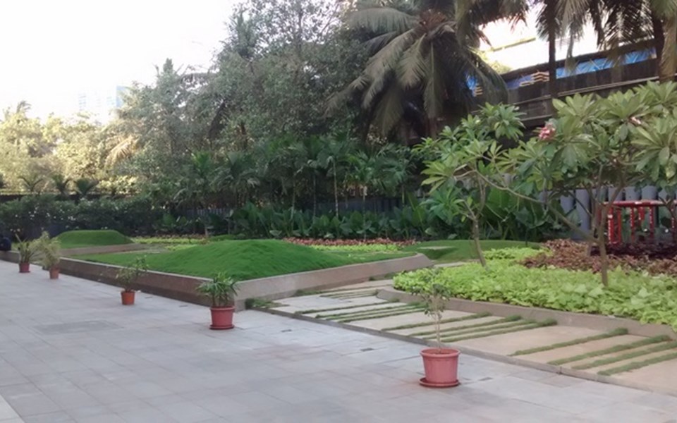 Garden - Remi Commercio, Andheri West