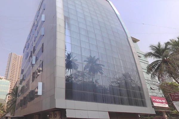 Office for sale in Peninsula Plaza, Andheri West