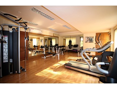 Building - Regency Terraces, Khar West