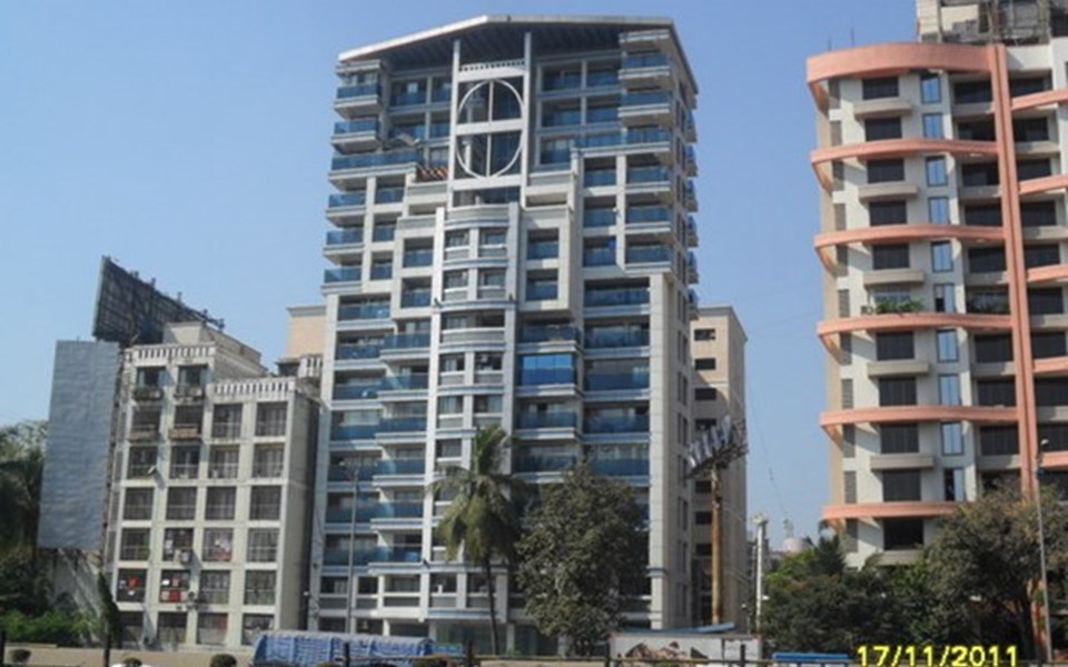 Rna Azzure, Bandra East