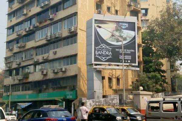 Flat for sale in Anand Darshan, Peddar Road