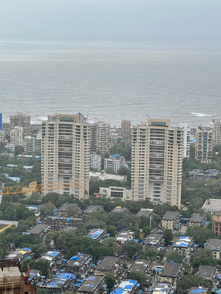 Building - Kalpataru Horizon, Worli