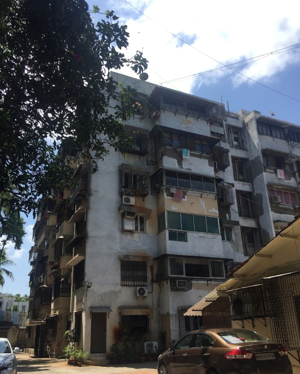 2 BHK Flat for Sale in Santacruz West - Girnar Society