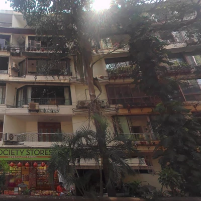 Flat on rent in Palmera House, Altamount Road