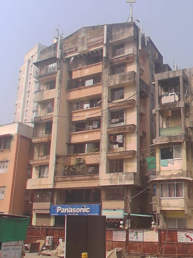 3 BHK Flat on Rent in Dadar West - Royal Accord