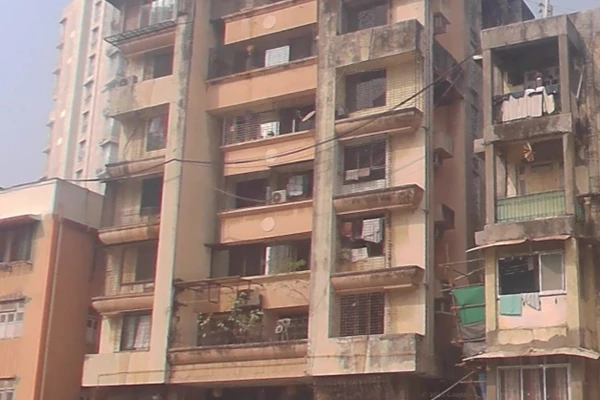 Flat on rent in Royal Accord, Khar West