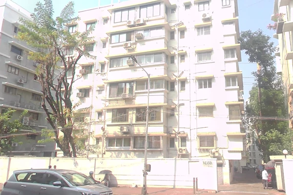 Flat on rent in Nalanda, Peddar Road
