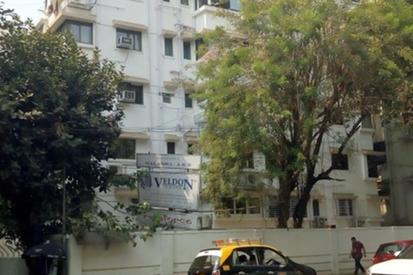 Flat on rent in Nalanda, Peddar Road