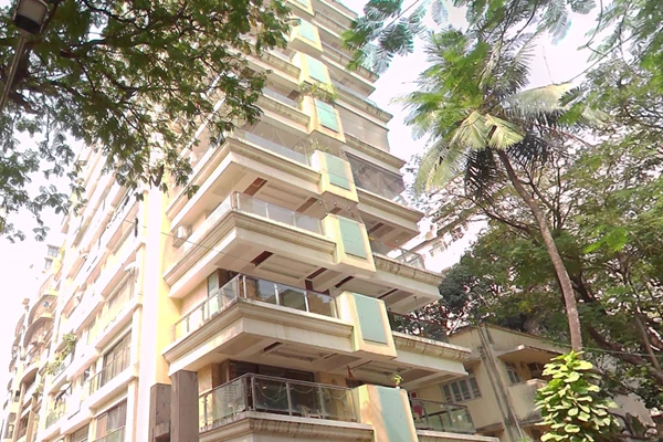 Flat on rent in Lamour, Bandra West