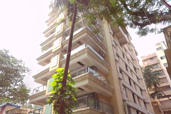 Flat on rent in Lamour, Bandra West