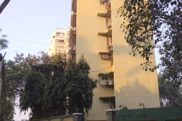 Flat on rent in Bajaj Onyx, Bandra West