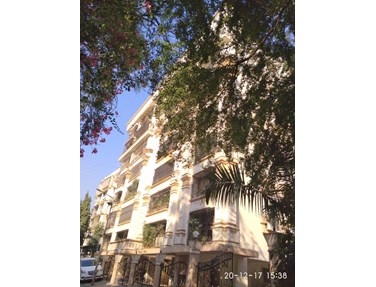 Dheeraj Dhan, Bandra West