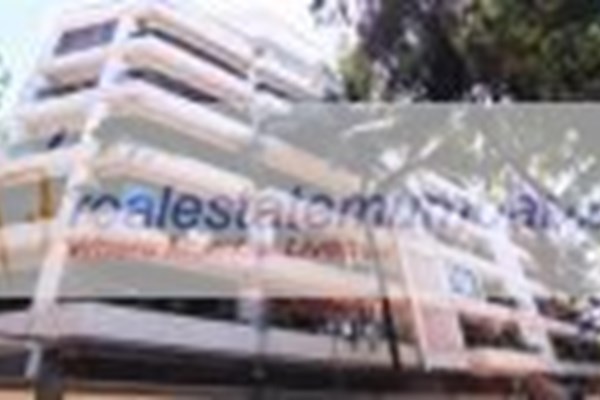 Flat on rent in Beach House, Juhu