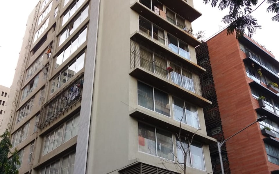 Kool Breeze, Khar West