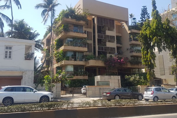 Flat on rent in Praneta, Juhu