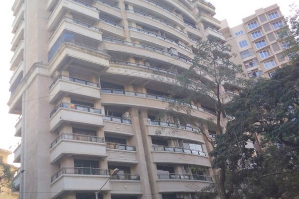 Flat for sale in Royal Accord, Khar West