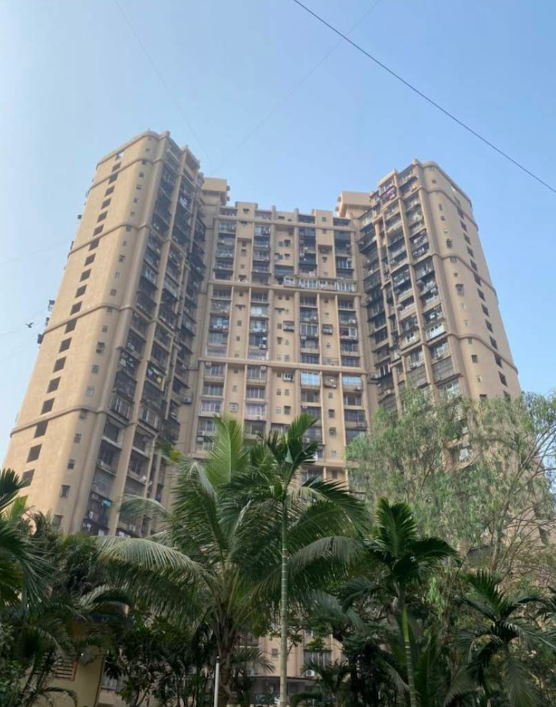 4 BHK Flat for Sale in Andheri West - Royal Empire